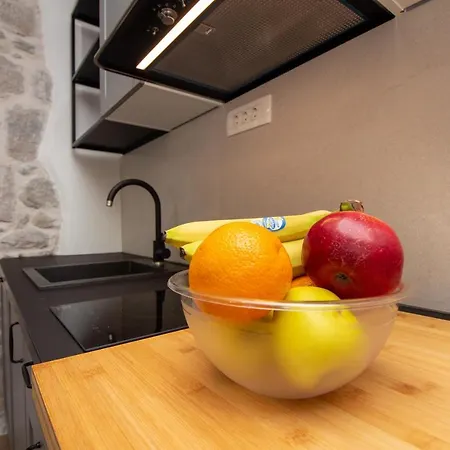 Maki Stone House - Parking On Request ! Split