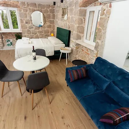 Maki Stone House - Free Parking Appartement *