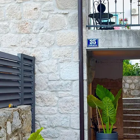 Apartmán Maki Stone House - Parking On Request ! Split