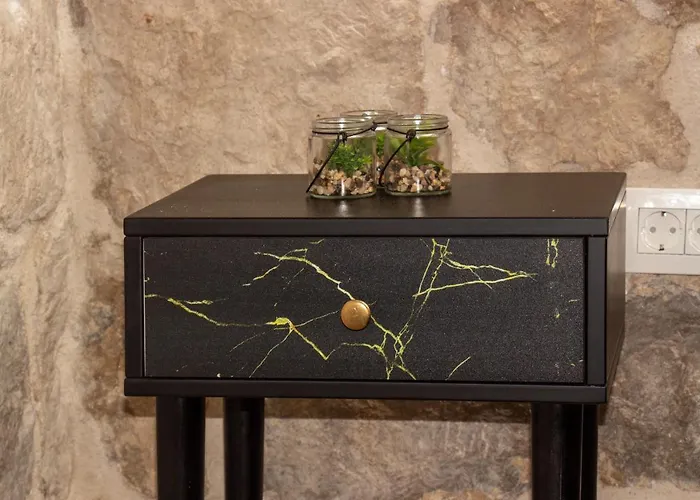 Maki Stone House - Parking On Request ! * Split