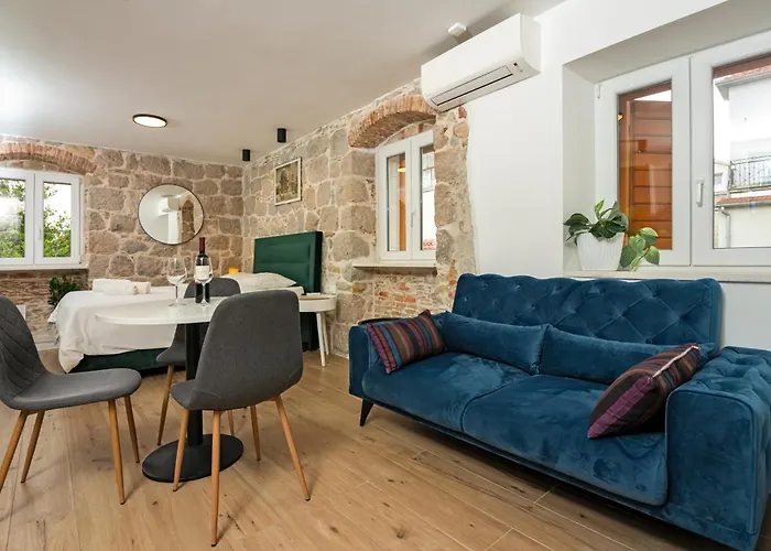 Maki Stone House - Parking On Request ! * Split