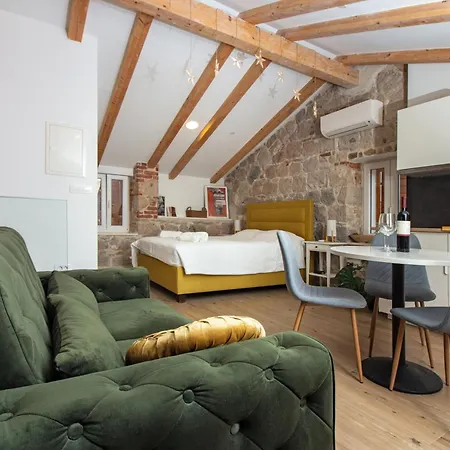 Διαμέρισμα Maki Stone House - Parking On Request ! Σπλιτ